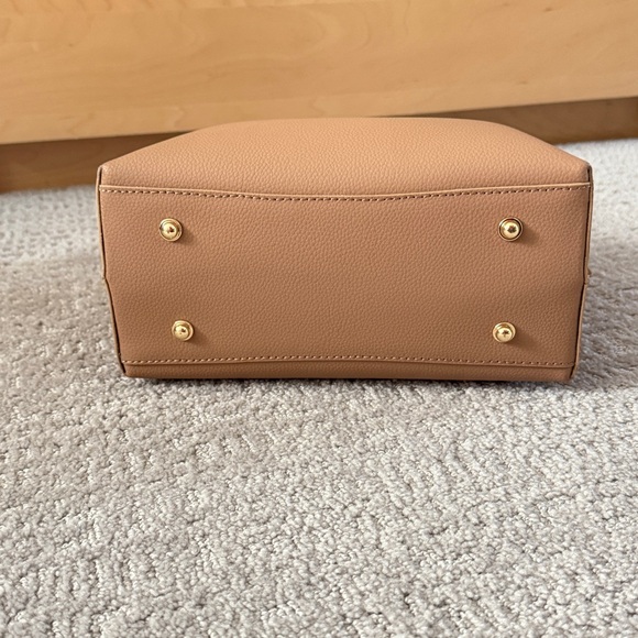 Quince Italian Leather Small Triple Compartment Tote / Cappuccino - Picture 4 of 13